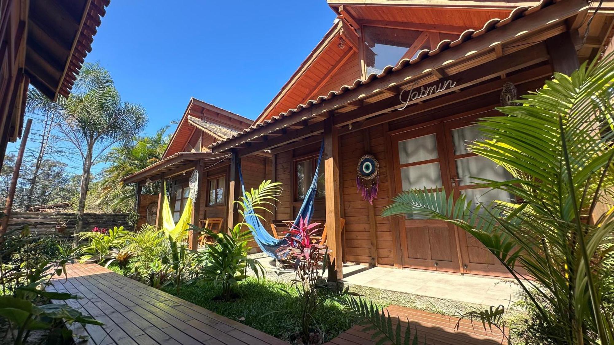 הוילה פראייה דו רוזה Casa Flor Hospedagens מראה חיצוני תמונה