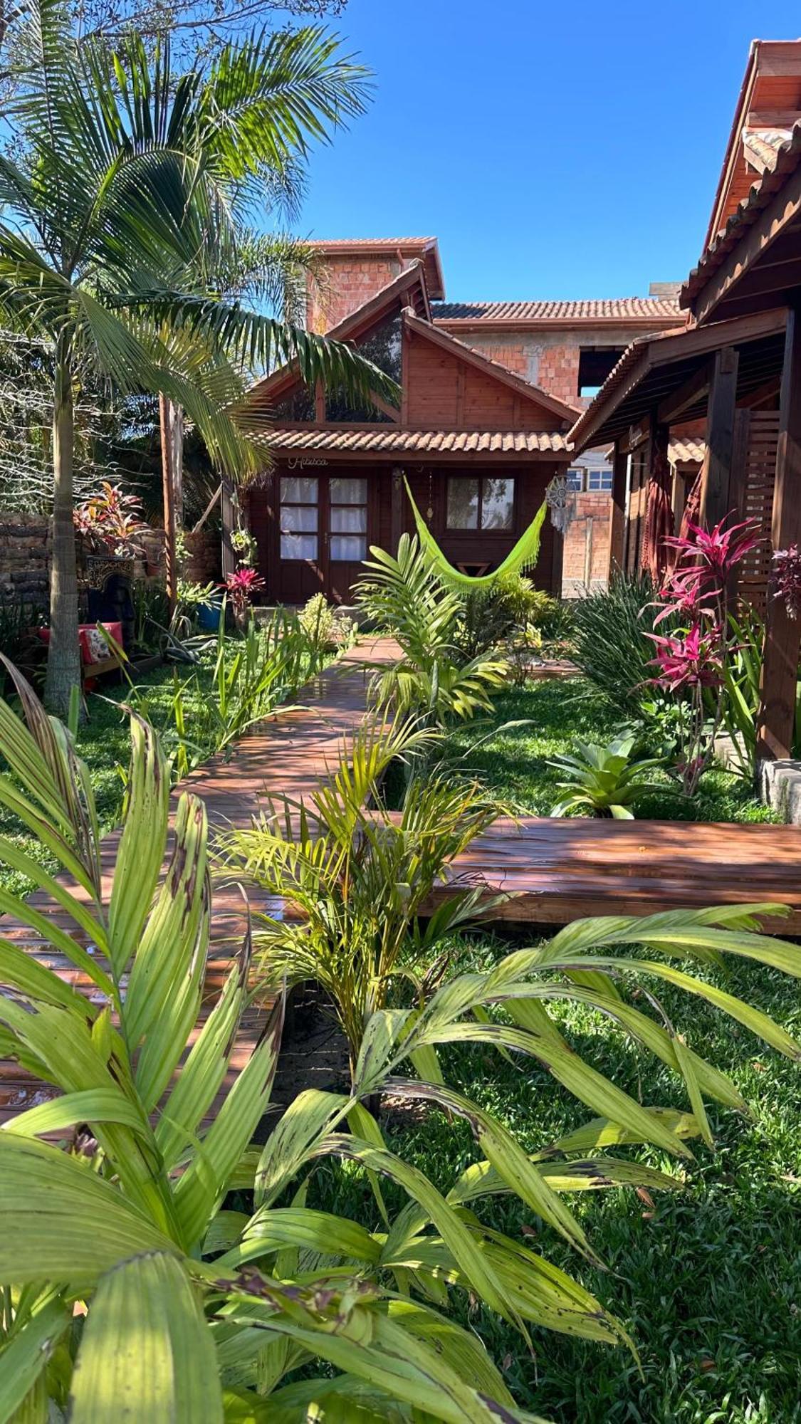 הוילה פראייה דו רוזה Casa Flor Hospedagens מראה חיצוני תמונה